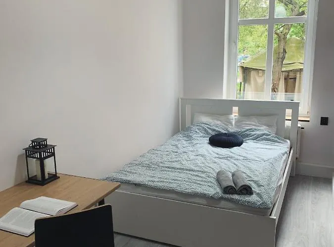 Rooms4Less